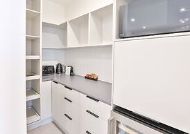 Indulge Apartments City View Penthouses