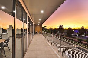 Indulge Apartments City View Penthouses