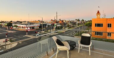 Indulge Apartments City View Penthouses