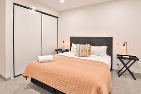Indulge Apartments City View Penthouses