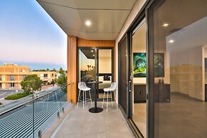 Indulge Apartments City View Penthouses