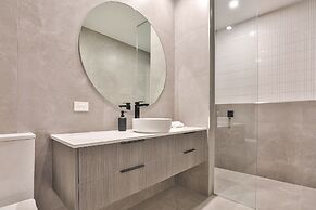 Indulge Apartments City View Penthouses