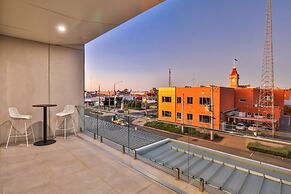 Indulge Apartments City View Penthouses