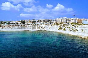Exceptional Sunlit Apart Marsaskala Bay