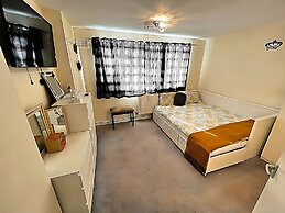 Stunning 2-bed Apartment in Bristol