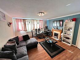 Stunning 2-bed Apartment in Bristol