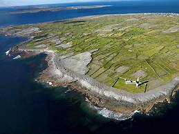 Luxury Lodges in Doolin Village
