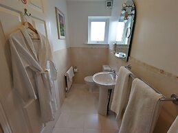 Luxury Lodges in Doolin Village