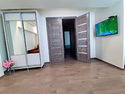 2BR&LIVING center city CHISINAU