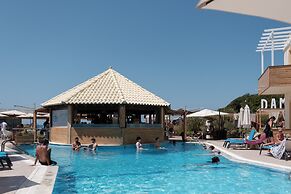Del Mare Beach Hotel