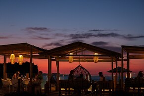 Del Mare Beach Hotel