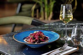 Stradom House, Autograph Collection