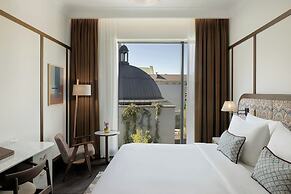 Stradom House, Autograph Collection