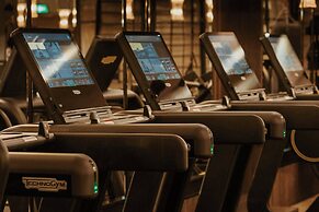 Stradom House, Autograph Collection