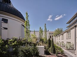 Stradom House, Autograph Collection