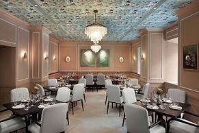 Stradom House, Autograph Collection