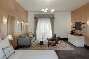 Stradom House, Autograph Collection