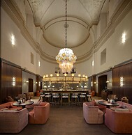 Stradom House, Autograph Collection