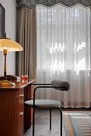 Stradom House, Autograph Collection