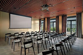 Stradom House, Autograph Collection