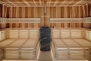 Stradom House, Autograph Collection