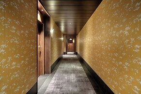 Stradom House, Autograph Collection