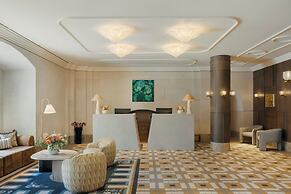 Stradom House, Autograph Collection