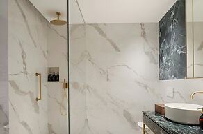 Stradom House, Autograph Collection