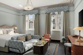 Stradom House, Autograph Collection