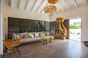 Luxurious Villa Reef With Private Pool