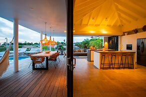 Luxurious Villa Reef With Private Pool