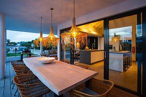 Luxurious Villa Reef With Private Pool