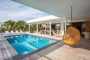 Luxurious Villa Coconut With Private Pool