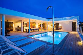 Luxurious Villa Coconut With Private Pool