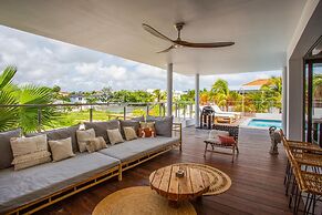 Luxurious Villa Flamingo With Private Pool