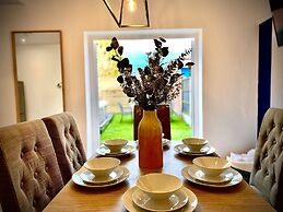 Family Modern 3 Bed Hot Tub House in Blackpool