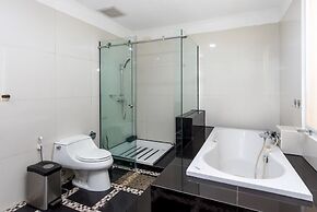 TJ White Villa 670m2 with Private Pool and Outstanding View by GLOBALS