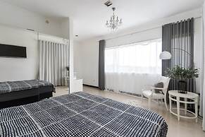 TJ White Villa 670m2 with Private Pool and Outstanding View by GLOBALS