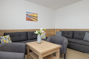 Villa Szamotulanka by Renters