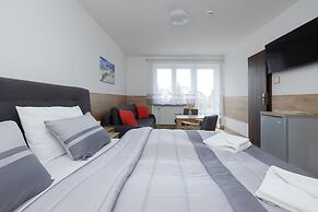 Villa Szamotulanka by Renters