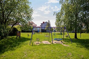 Villa Szamotulanka by Renters