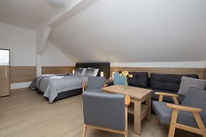 Villa Szamotulanka by Renters