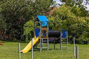 Villa Szamotulanka by Renters