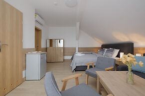 Villa Szamotulanka by Renters