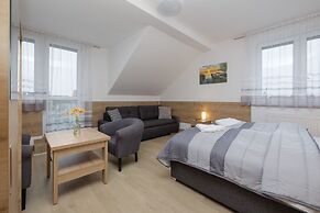 Villa Szamotulanka by Renters