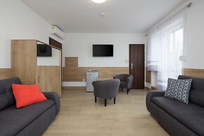 Villa Szamotulanka by Renters