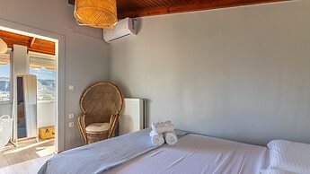 Luxury Garden Villa with Heated Pool