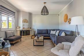 Luxury Garden Villa with Heated Pool