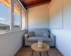 Luxury Garden Villa with Heated Pool