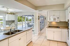 Baywatch Casa 3 Bedroom Home by RedAwning